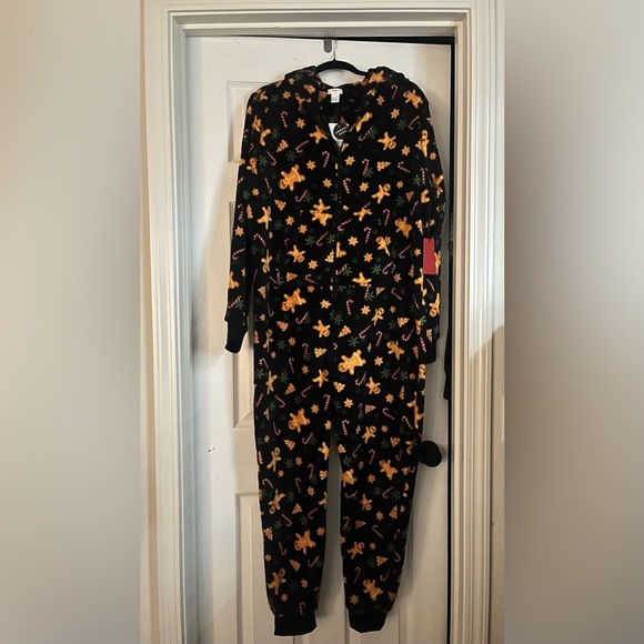 Forever 21 Black Holiday Onesie with Gingerbread and Candy Cane Print - Picture 2 of 10